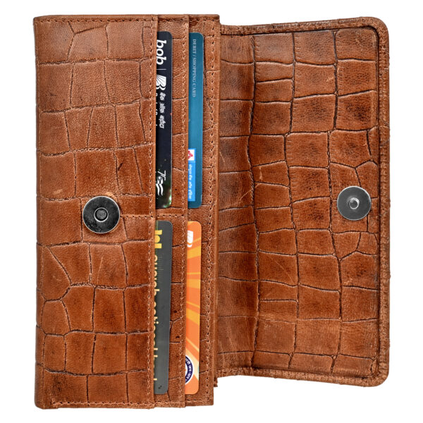 Quilting Pattern Waxy Brown Croco Finish Clutch - Image 2